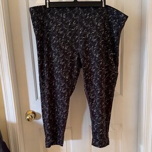 Nike Black and White Patterned Leggings